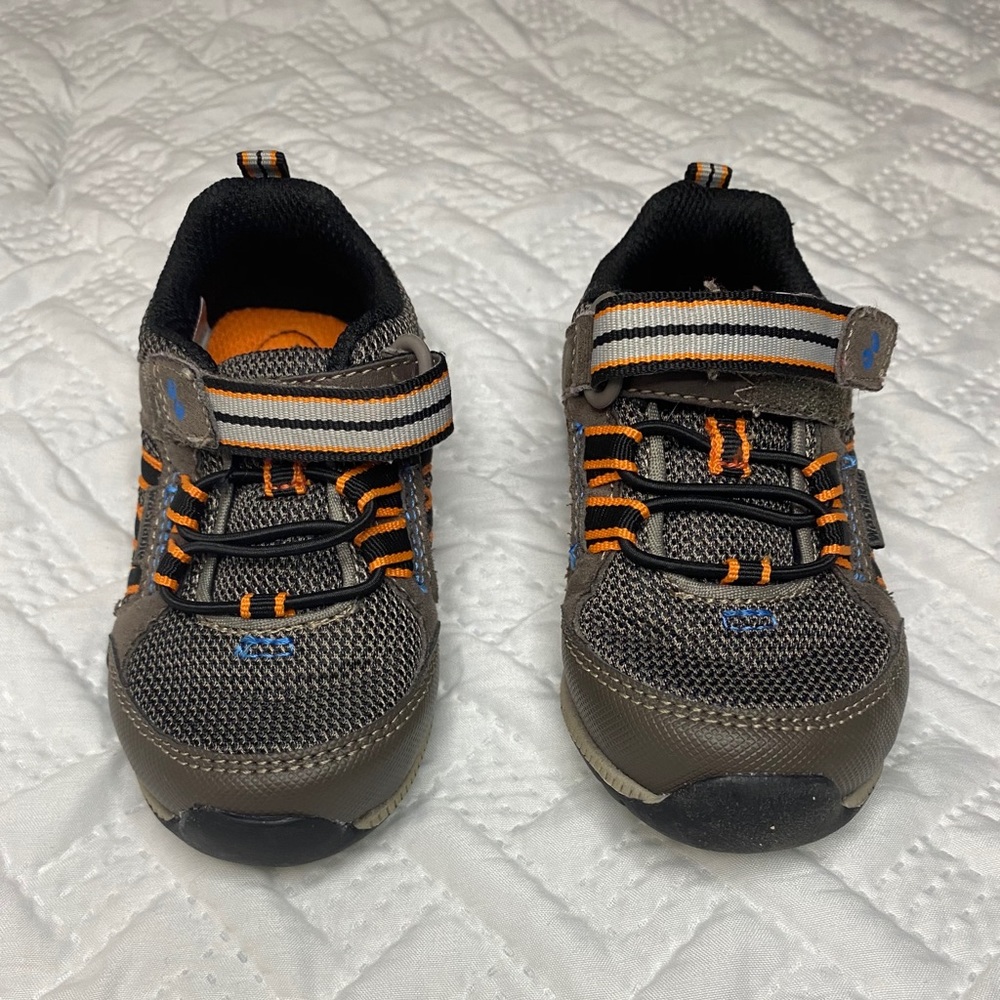 Stride Rite size 6